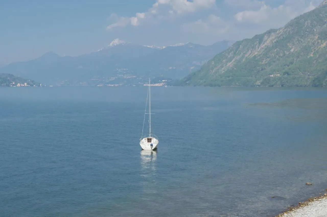 Dream Lake Apartments Lake View - Private Beach By Rent All Como Лезено